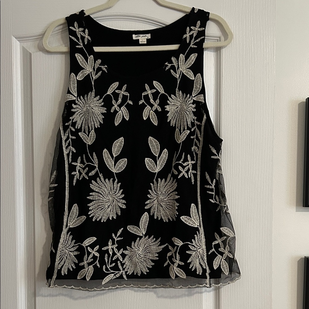 Ultra Pink Black Top with White Floral Embroidery